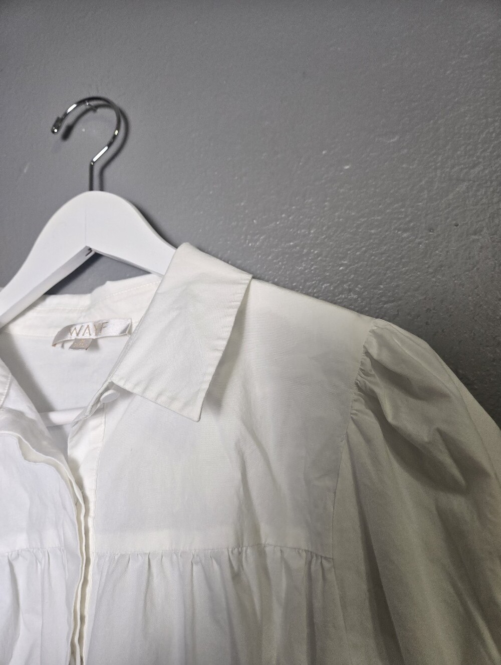 WAYF White Tiered Ruffle Blouse Size Medium - Picture 8 of 16